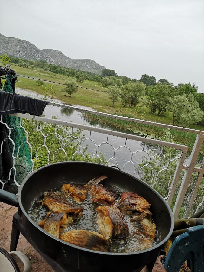 Wild Beauty House Skadar Lake سيتينيي المظهر الخارجي الصورة