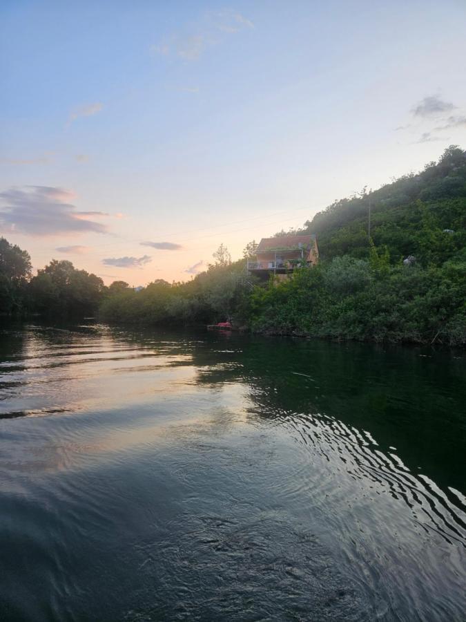 Wild Beauty House Skadar Lake سيتينيي المظهر الخارجي الصورة